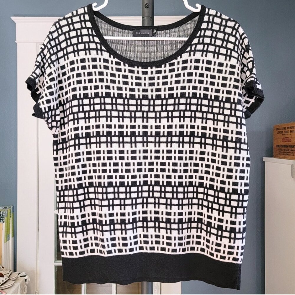 The Limited Black & White Sweater | Size: Med